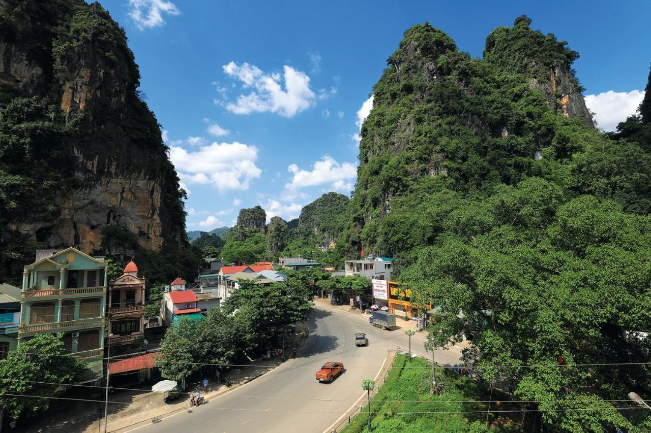 Hung Manh Plaza Hotel Huong Tan Lac Exterior photo